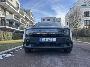 Test Renault 4: Foto Žena v autě.cz_1096 ve velké velikosti