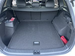 Test VW Tayron: Foto Žena v autě.cz_0349 ve velké velikosti