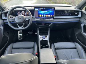 Test VW Tayron: Foto Žena v autě.cz_0375 ve velké velikosti