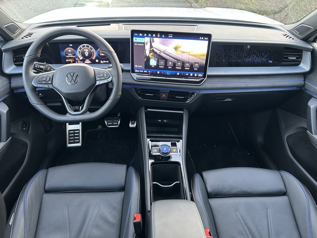 Test VW Tayron: Foto Žena v autě.cz_0377 ve velké velikosti