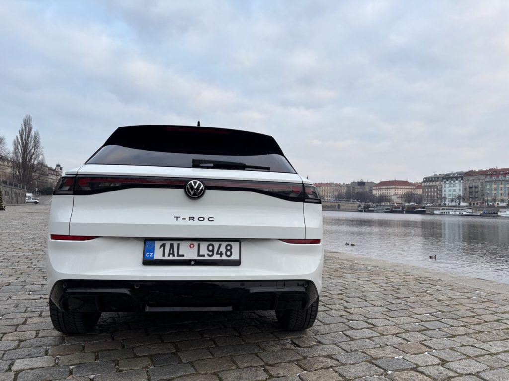 test T-Roc: foto Žena v autě.cz_0018 ve velké velikosti