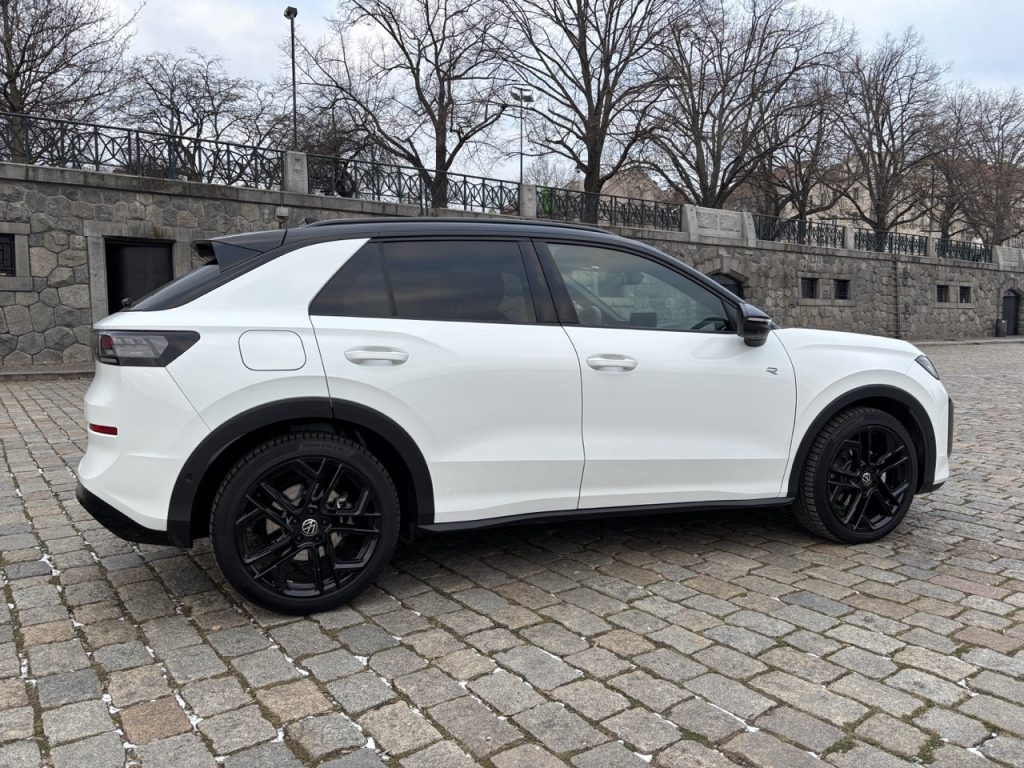 test T-Roc: foto Žena v autě.cz_0021 ve velké velikosti