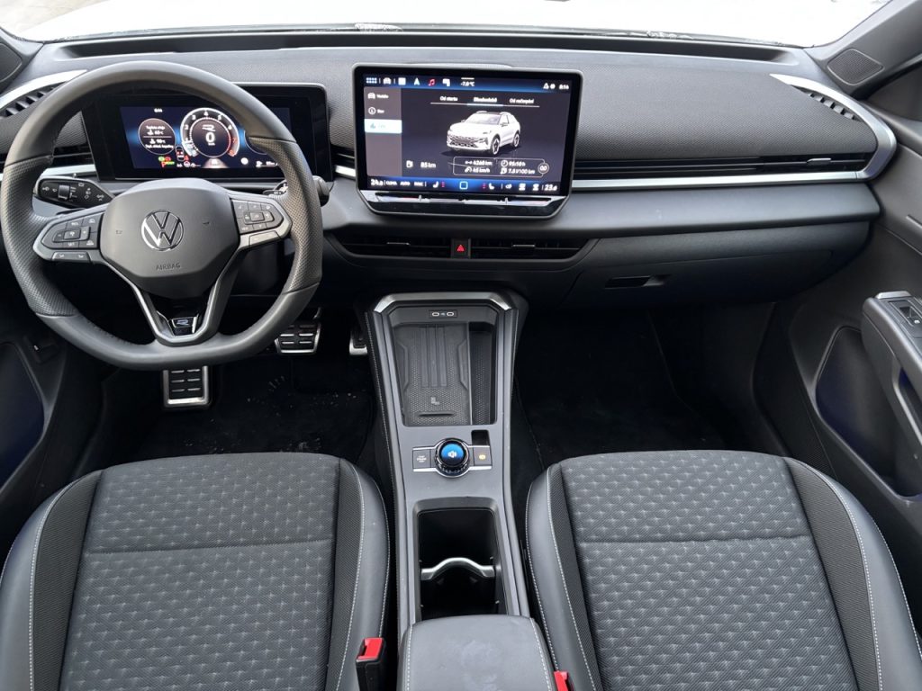 test T-Roc: foto Žena v autě.cz_0118 ve velké velikosti