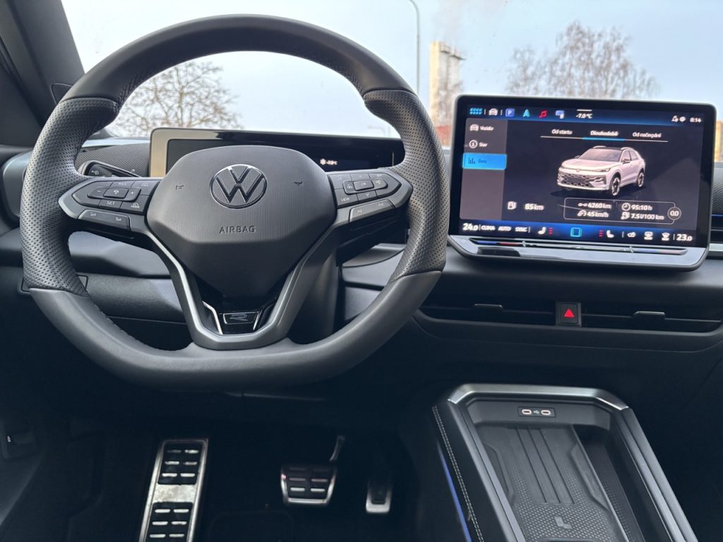 test T-Roc: foto Žena v autě.cz_0119 ve velké velikosti