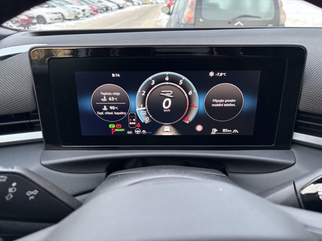 test T-Roc: foto Žena v autě.cz_0120 ve velké velikosti