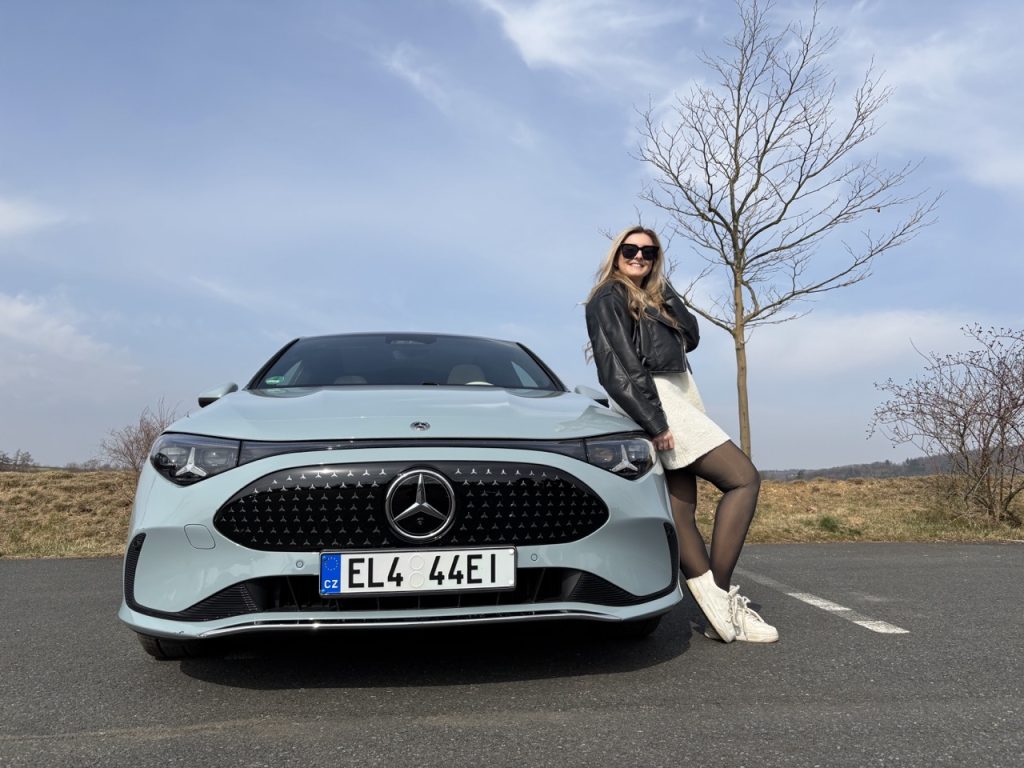 porotkyně Veronika a test CLA 250+: foto Žena v autě.cz