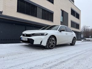 test Honda Civic: foto Žena v autě.cz_0587 ve velké velikosti