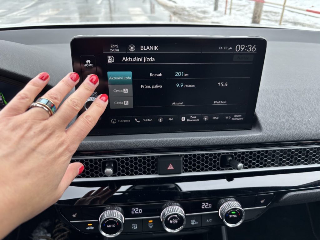 test Honda Civic: foto Žena v autě.cz_0609 ve velké velikosti