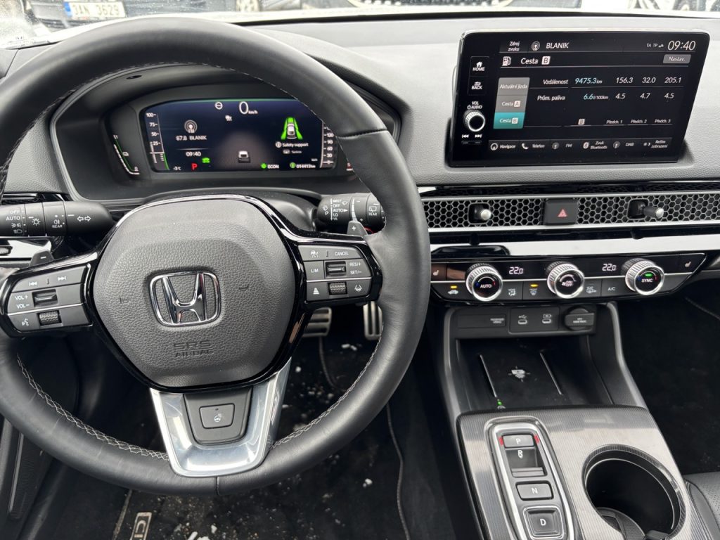 test Honda Civic: foto Žena v autě.cz_0621 ve velké velikosti