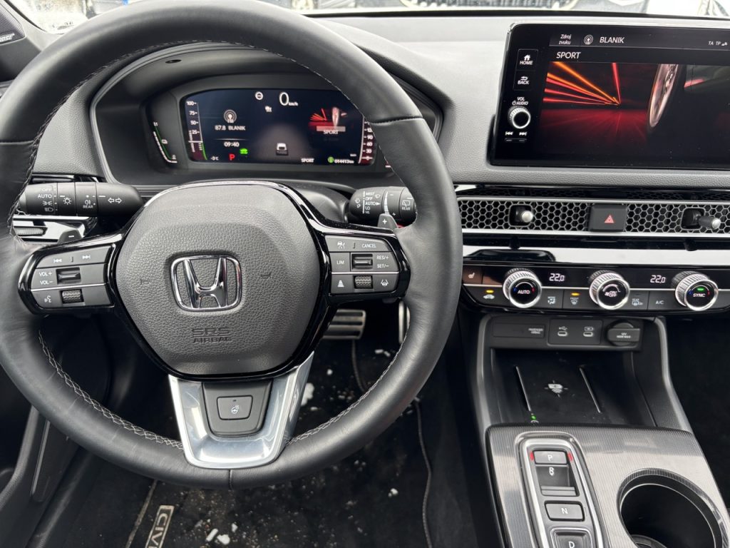 test Honda Civic: foto Žena v autě.cz_0624 ve velké velikosti