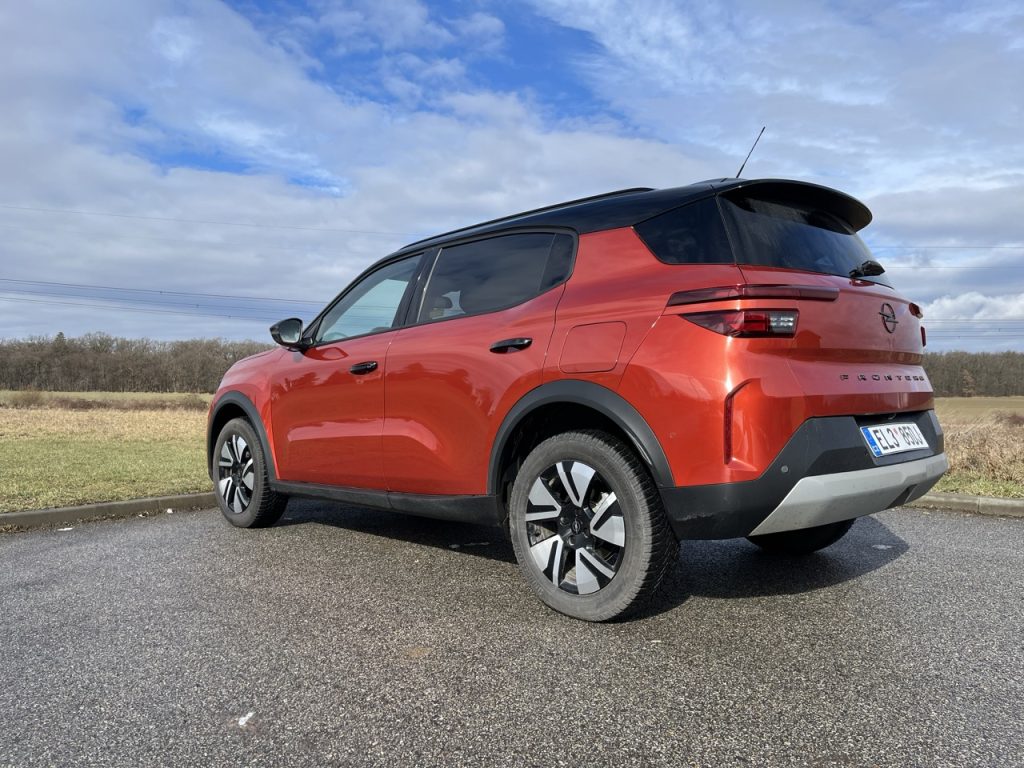 test Opel Frontera: foto Žena v autě.cz_5816 ve velké velikosti