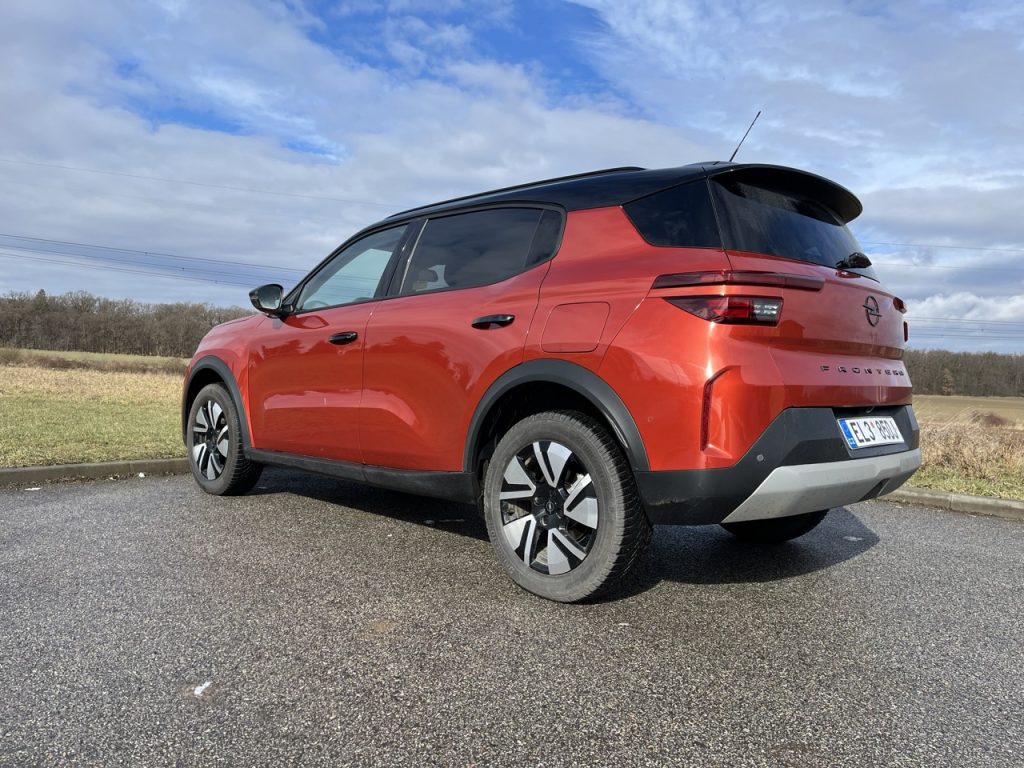 test Opel Frontera: foto Žena v autě.cz_5818 ve velké velikosti