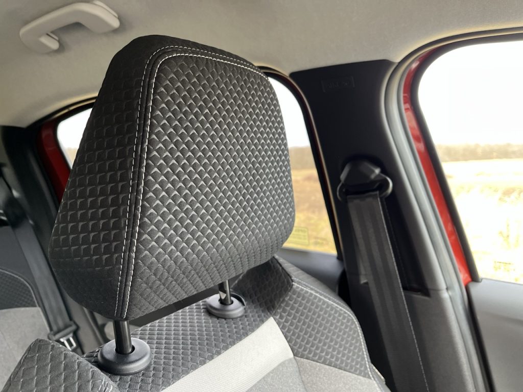 test Opel Frontera: foto Žena v autě.cz_5845 ve velké velikosti