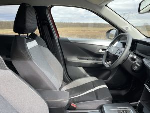 test Opel Frontera: foto Žena v autě.cz_5848 ve velké velikosti