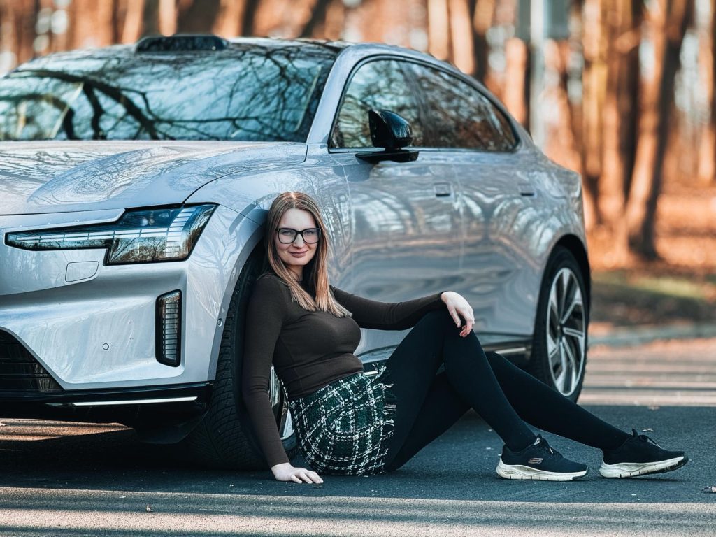 Míša Rubešová a test Volvo ES90: foto Žena v autě.cz
