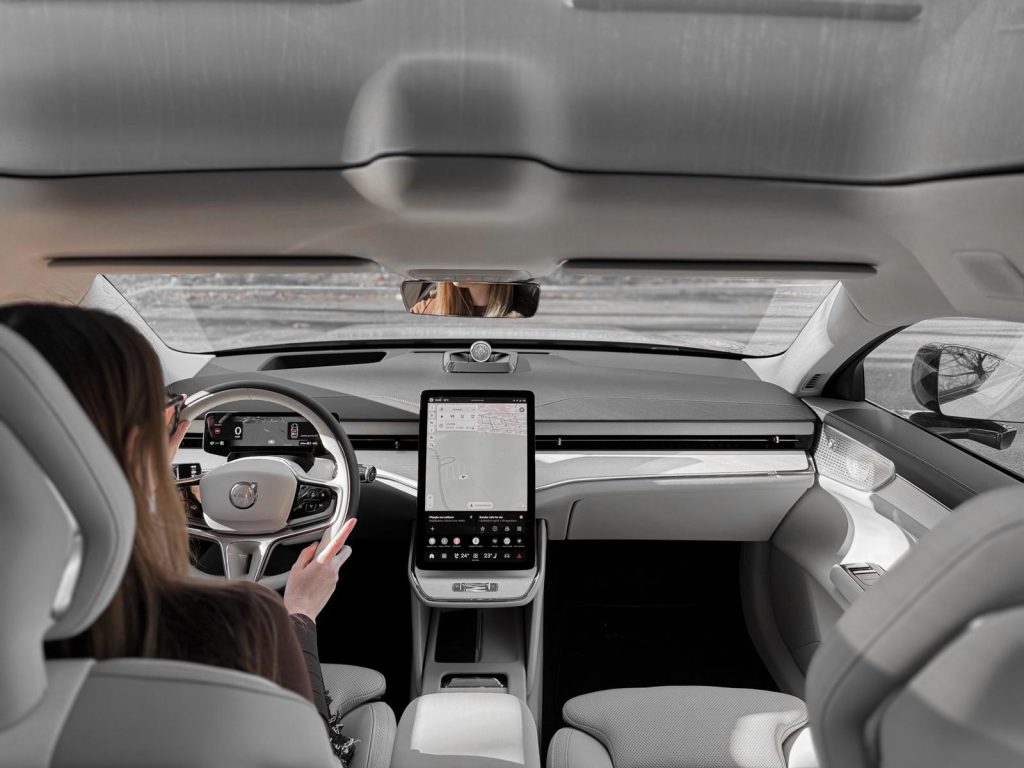 test Volvo ES90: foto Žena v autě.cz-3