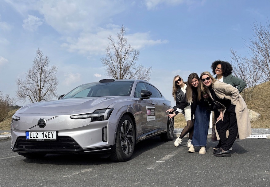 Letošní porota u Volvo ES90: foto Žena v autě.cz