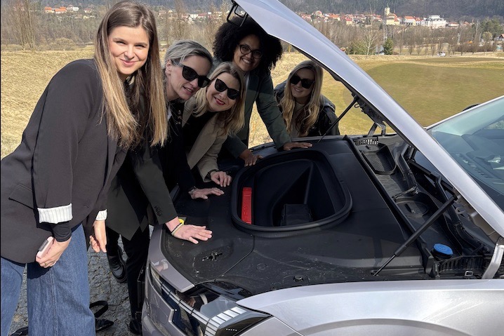 Letošní porota u Volvo ES90: foto Žena v autě.cz