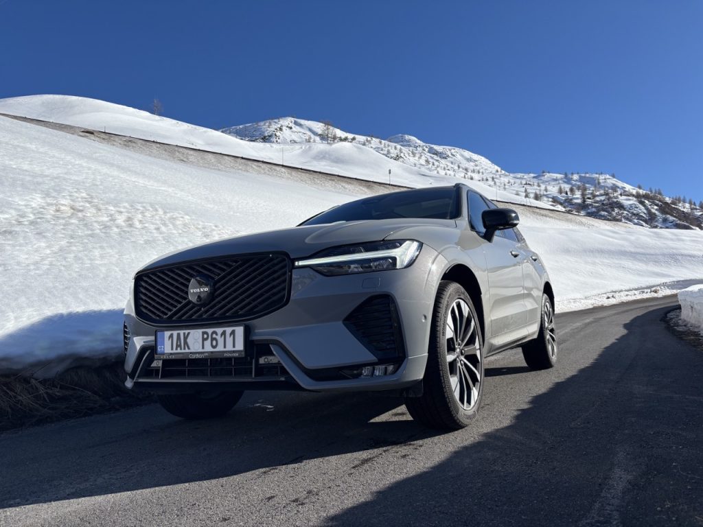 test Volvo XC60: foto Žena v autě.cz_0924 ve velké velikosti