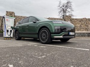 testování IONIQ 9: foto Žena v autě.cz