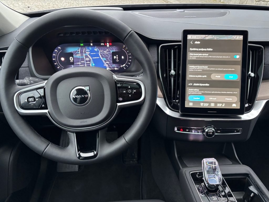 test Volvo XC90: foto Žena v autě.cz-11 ve velké velikosti