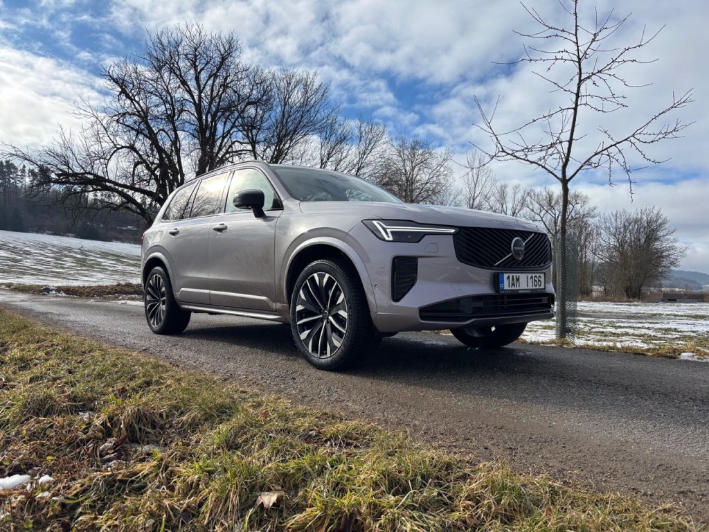 test Volvo XC90: foto Žena v autě.cz-5 ve velké velikosti
