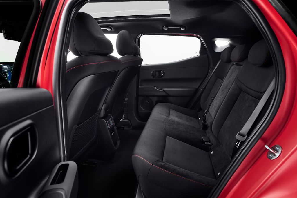 hyundai-ioniq-3-unveil-0426-interior-06_wid_1024_bfc_off