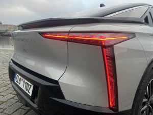 test DSNo8: foto Žena v autě.cz_0746 ve velké velikosti