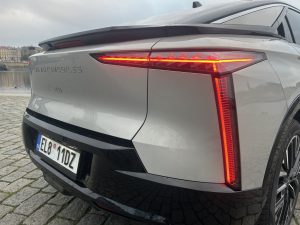 test DSNo8: foto Žena v autě.cz_0747 ve velké velikosti