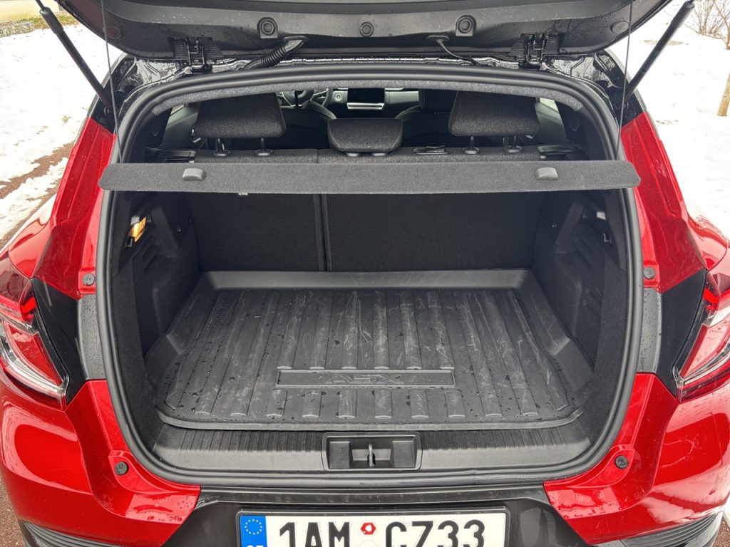 test Mitsubishi ASX foto Žena v autě.cz_0380 2 ve velké velikosti