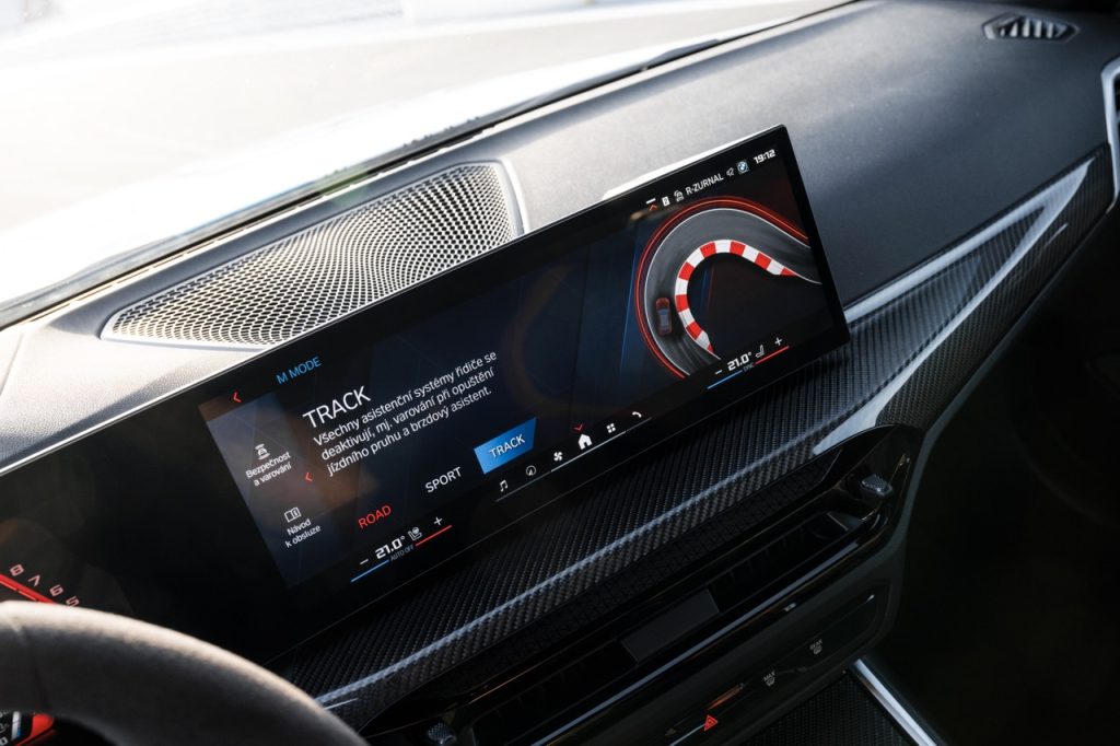 BMW M2 VE SPECIÁLNÍM TRACK KITU: foto BMW ČR