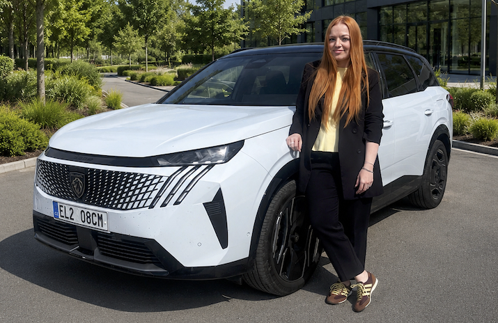 Denisa Dvořáková v Peugeotu: foto Peugeot