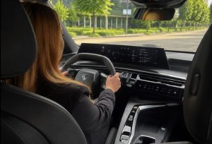 Denisa Dvořáková v Peugeotu: foto Peugeot