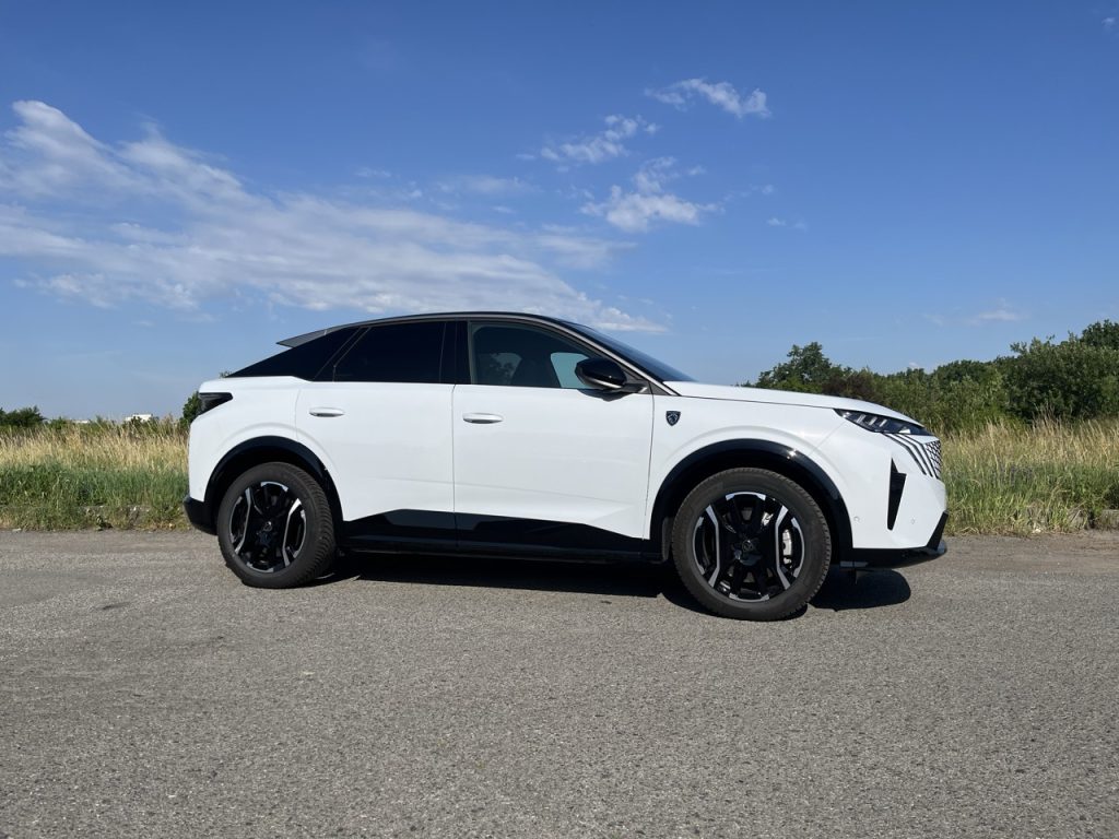 Peugeot e-3008: foto Žena v autě.cz_7068 ve velké velikosti