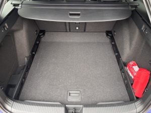 VW Golf Variant: foto Žena v autě.cz_4542 ve velké velikosti