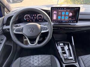 VW Golf Variant: foto Žena v autě.cz