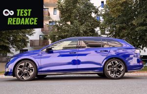 VW Golf Variant: foto Žena v autě.cz