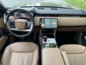 test RANGE ROVER P550e: foto Žena v autě.cz_2913 ve velké velikosti