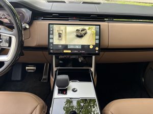 test RANGE ROVER P550e: foto Žena v autě.cz_2916 ve velké velikosti