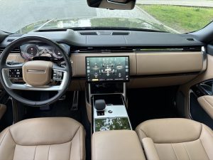 test RANGE ROVER P550e: foto Žena v autě.cz_2919 ve velké velikosti