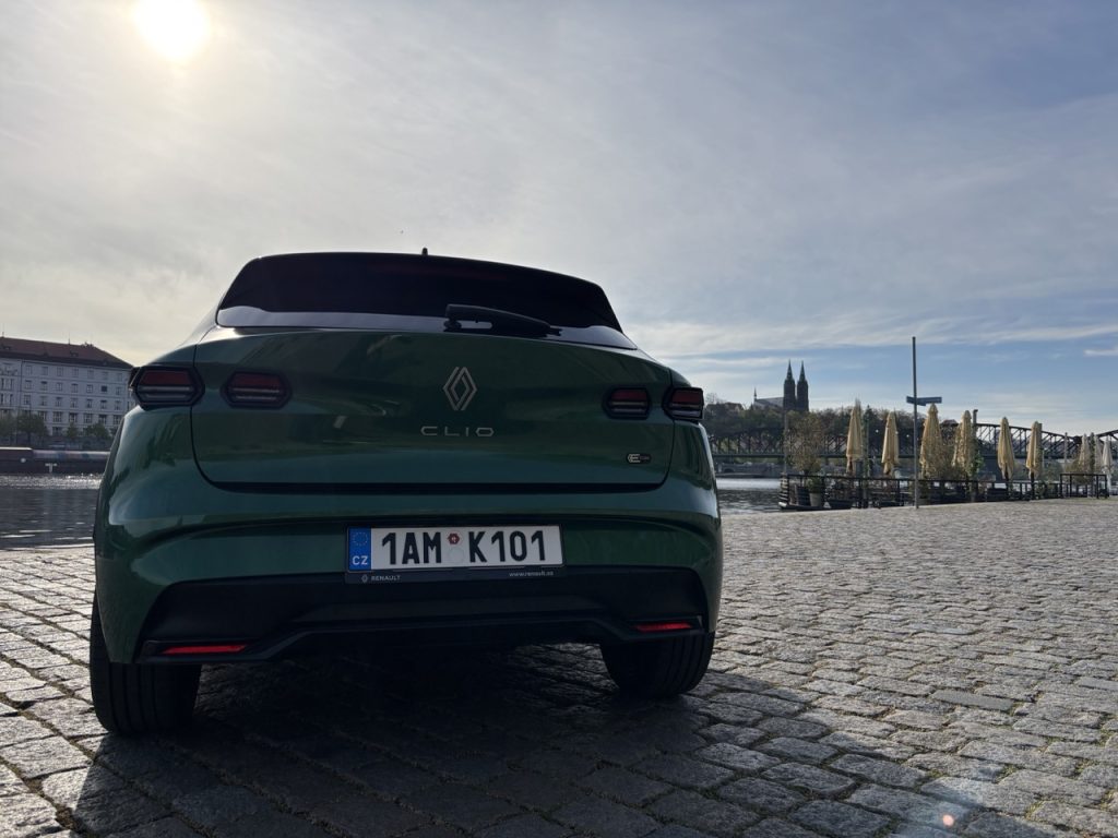 test Renault Clio: foto Žena v autě.cz_2722 ve velké velikosti