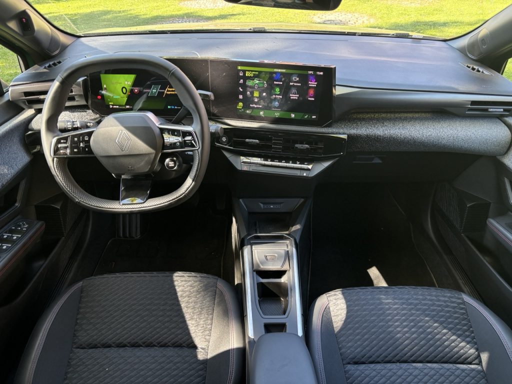 test Renault Clio: foto Žena v autě.cz_2772 ve velké velikosti