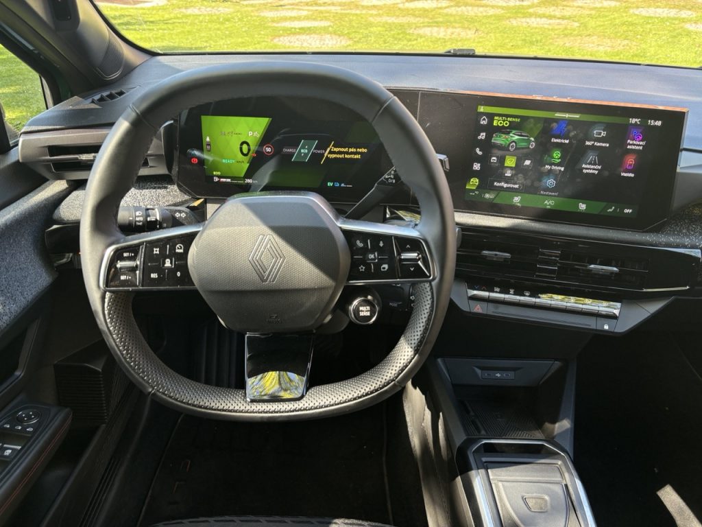 test Renault Clio: foto Žena v autě.cz_2774 ve velké velikosti