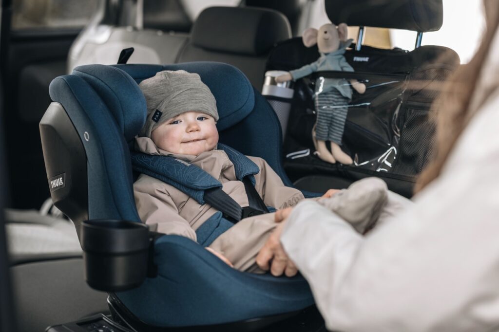 Autosedačka Elm Connect: foto Thule