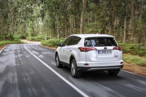 rav4-hybrid-ext-03